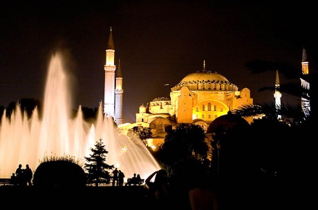 04 Hagia Sophia v noci.jpg